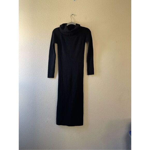 Lulus Dresses & Skirts - Lulus black turtle neck sweater dress size small‎